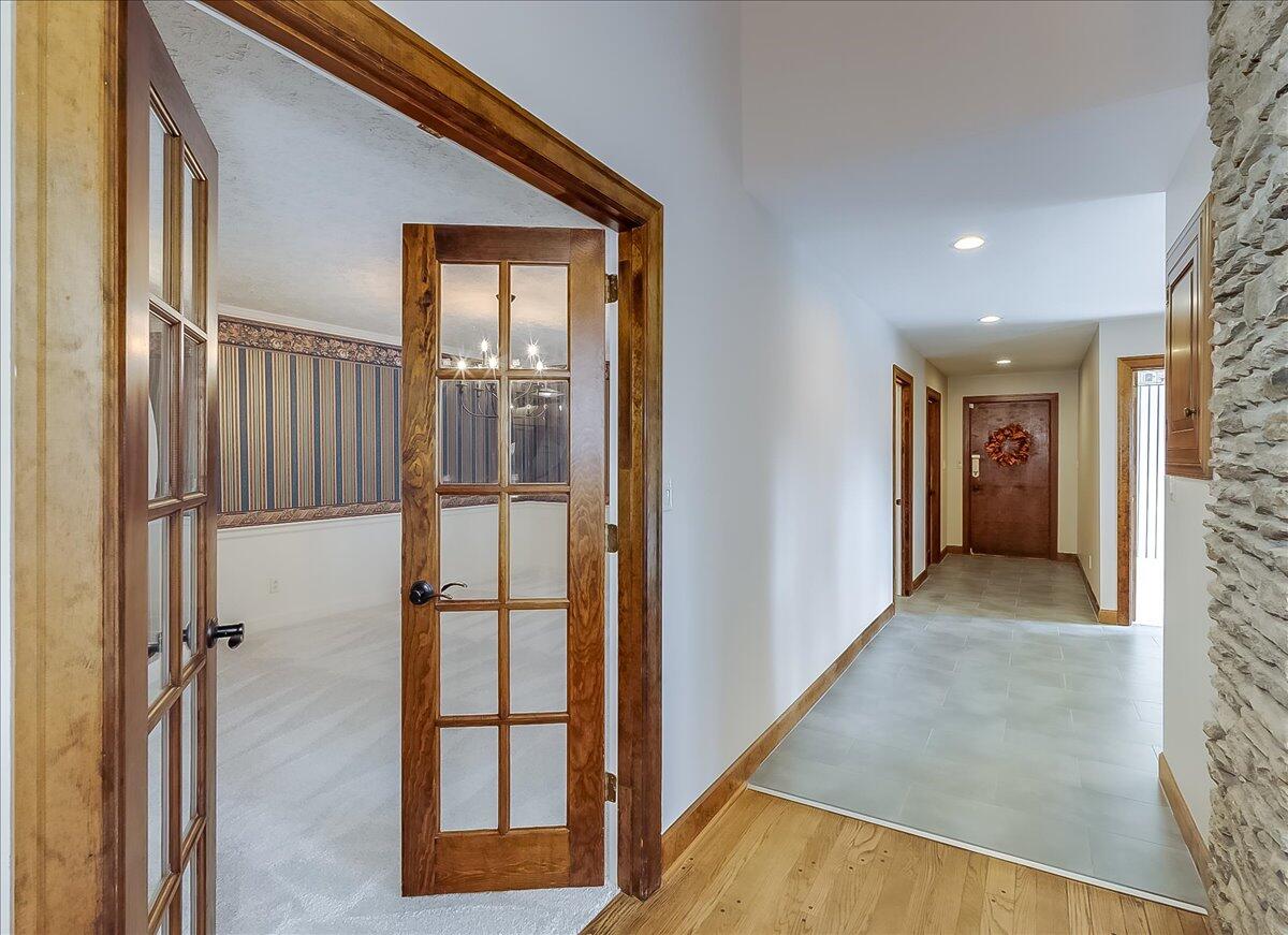 5376 Stewart Road Lexington, KY 40516 - Photo 30 of 98 Hall
