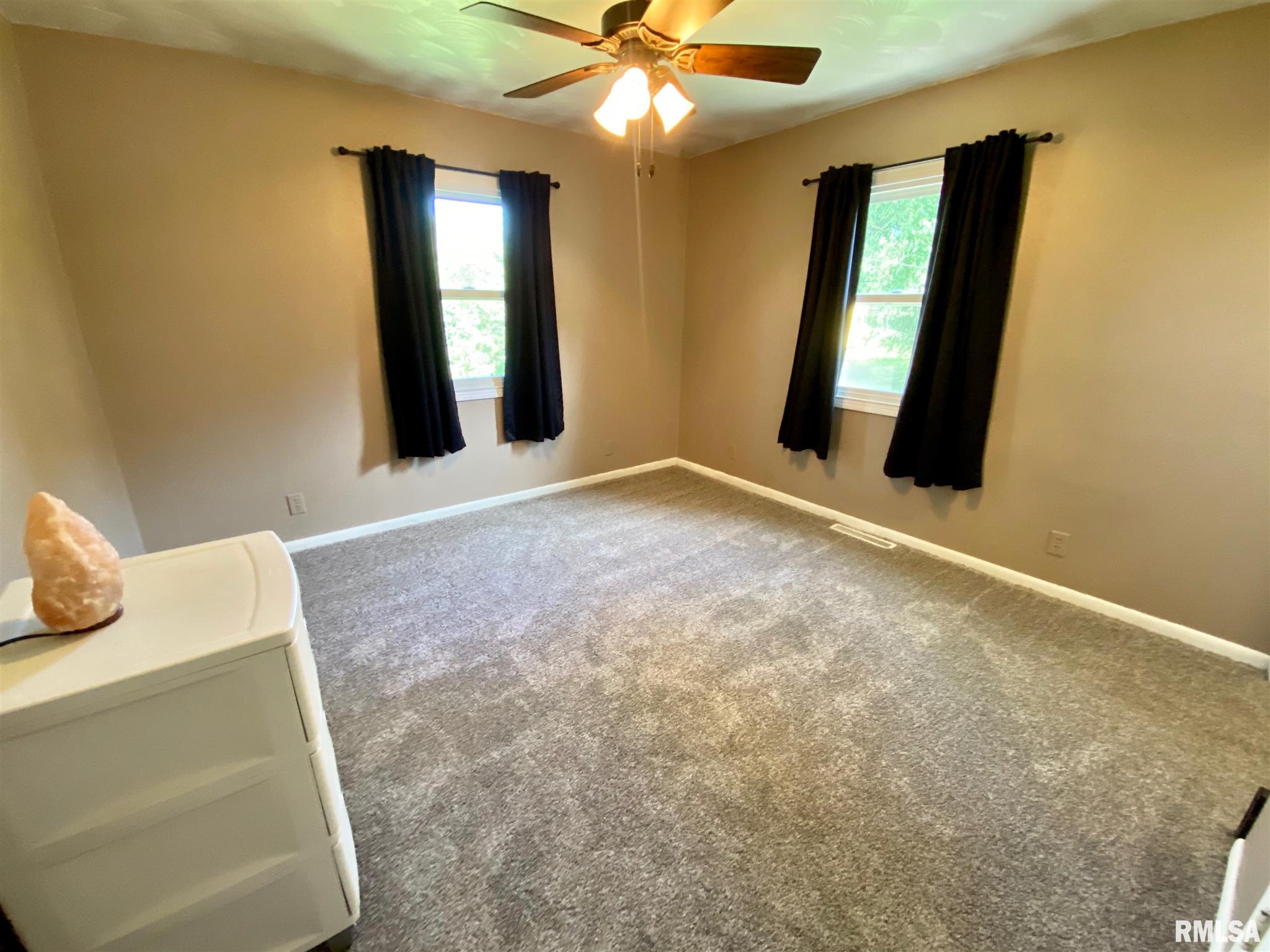 5211 West Cisna Road Bartonville, IL 61607 - Photo 17 of 31 Gallery Image 17