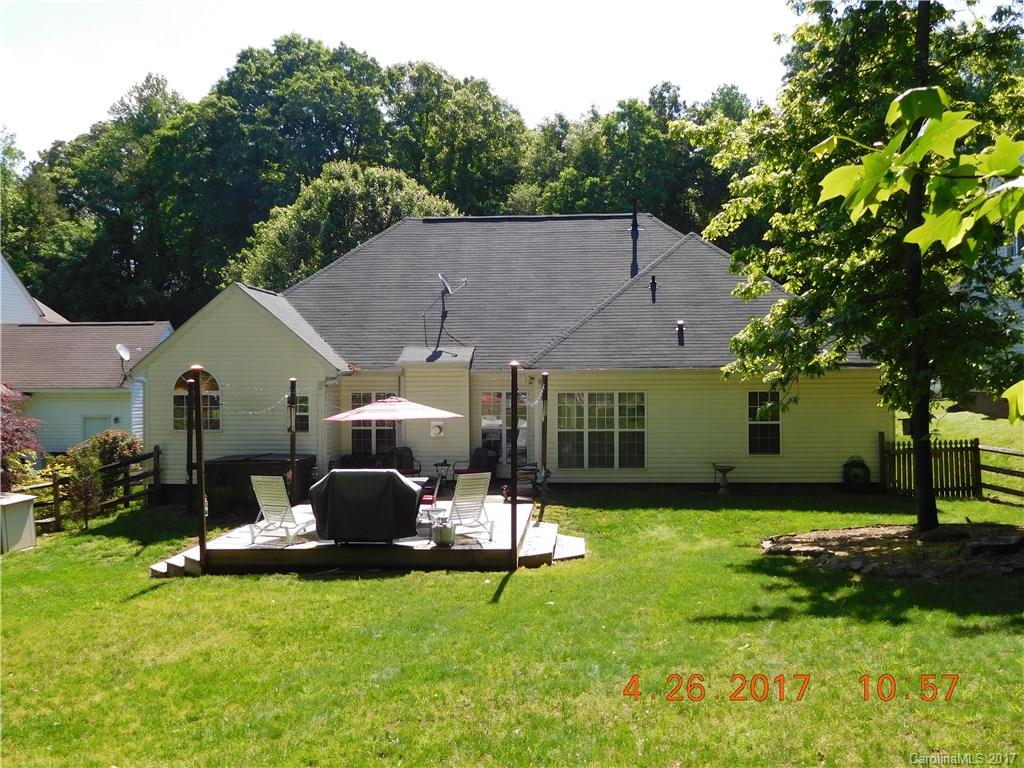 823 Knightsbridge Road Fort Mill, SC 29708 - Photo 23 of 24 a view of a house with backyard and sitting area