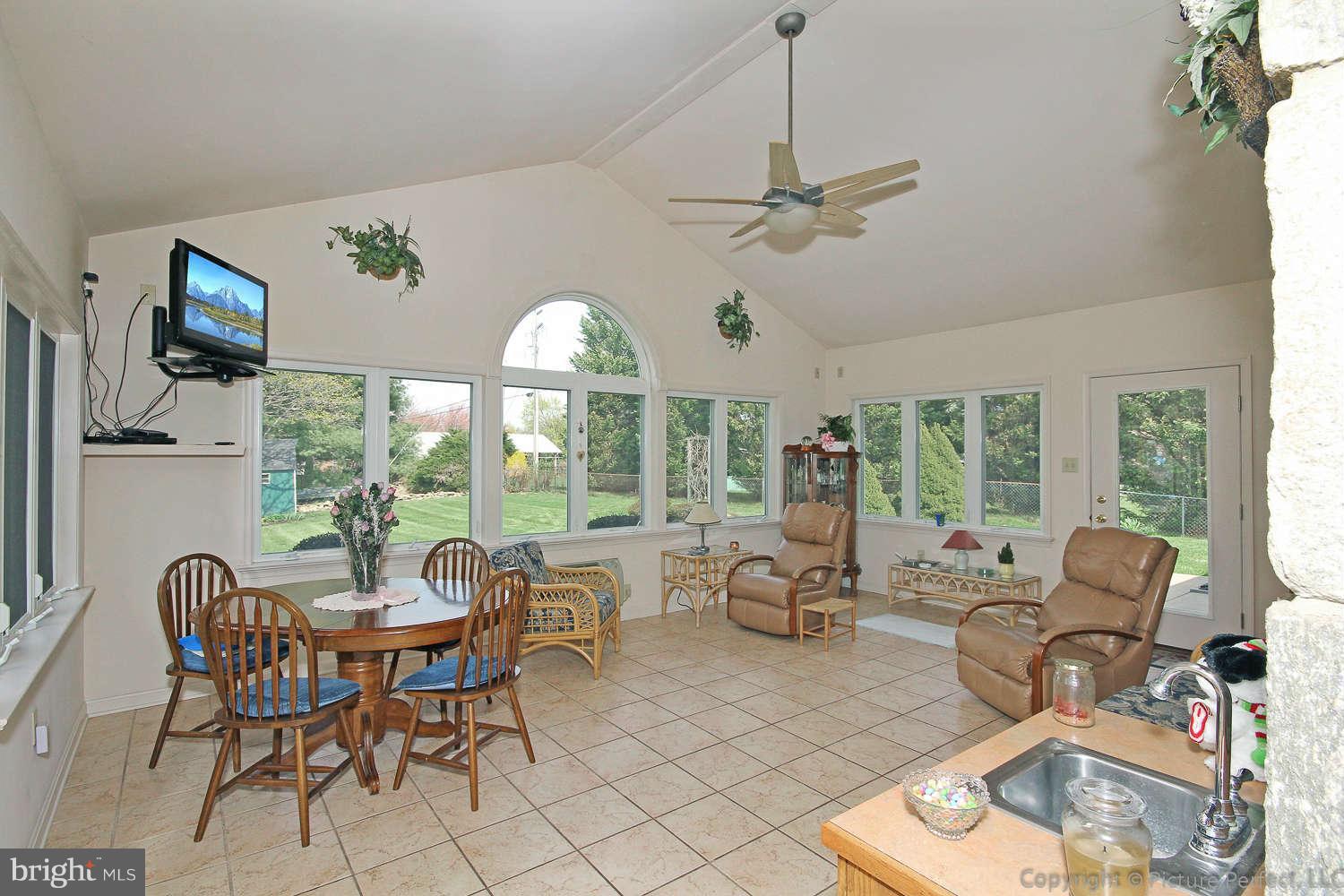 7959 Old Seventh Street Frederick, MD 21702 - Photo 28 of 30 Family Room