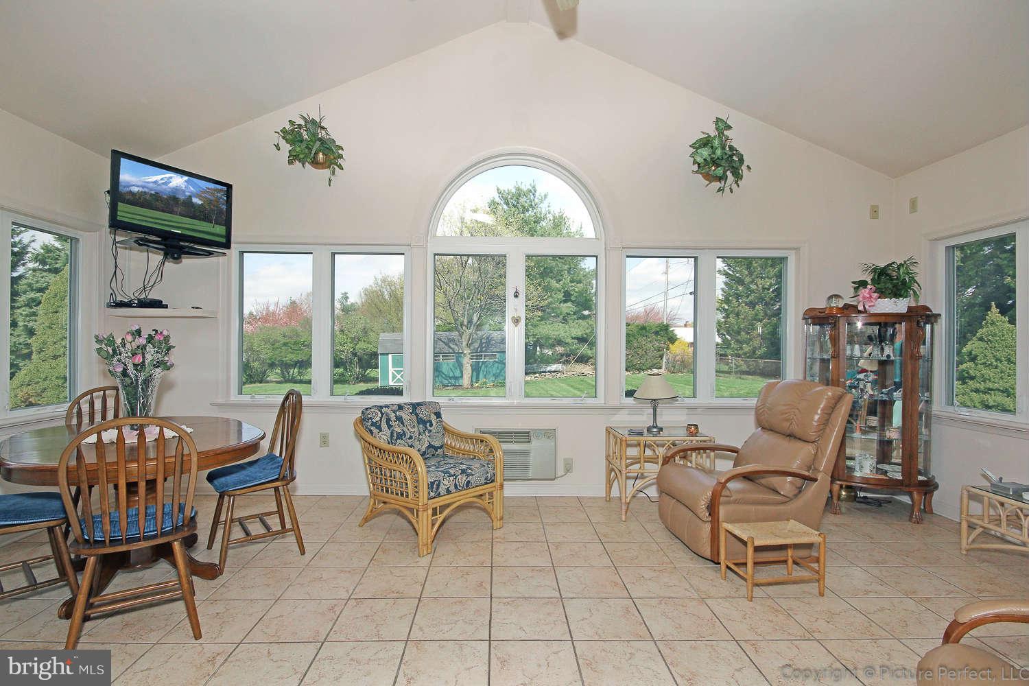 7959 Old Seventh Street Frederick, MD 21702 - Photo 29 of 30 Family Room