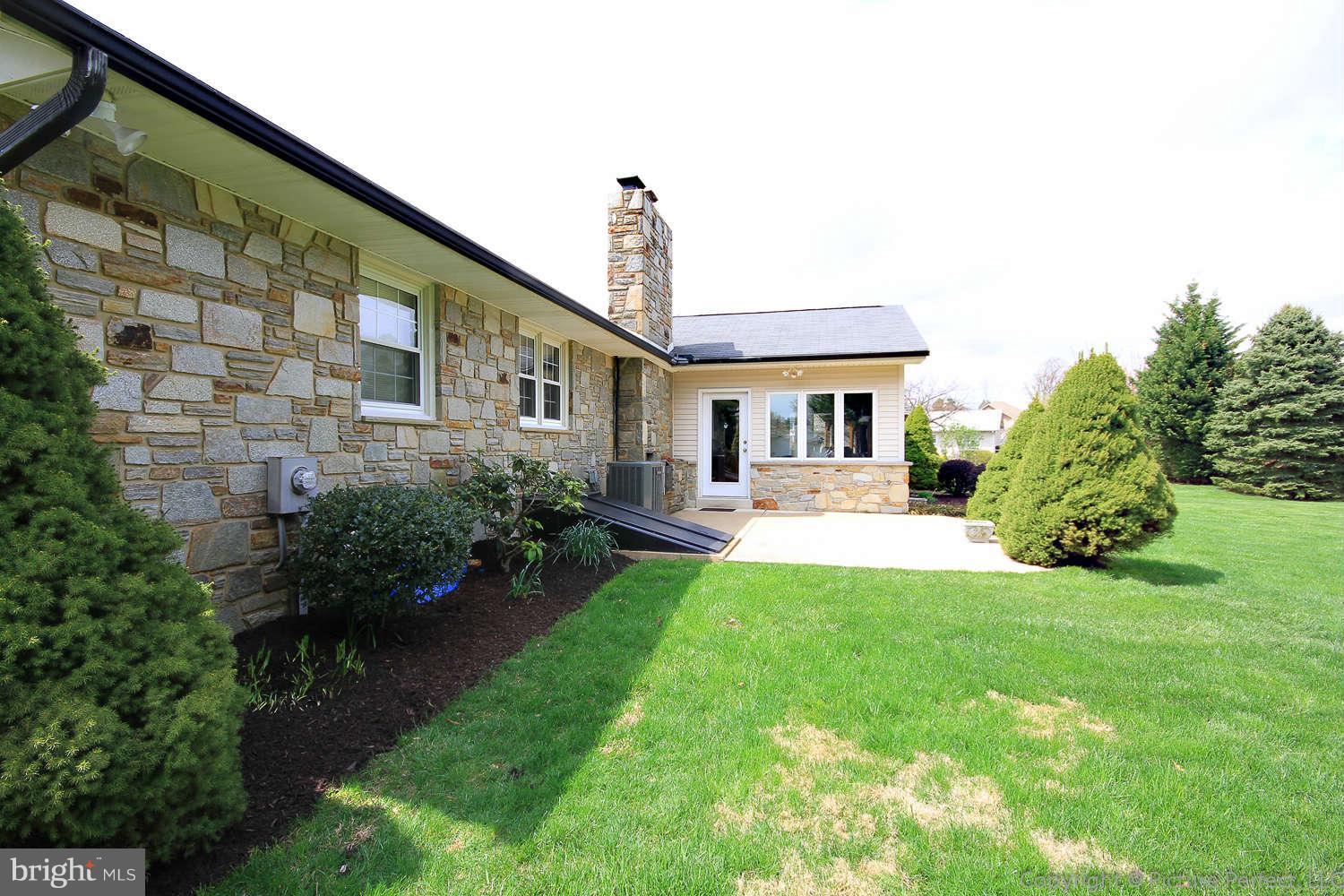 7959 Old Seventh Street Frederick, MD 21702 - Photo 4 of 30 Exterior (Rear)