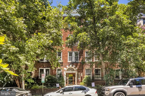 $400,000 | 1869 Mintwood Place Northwest, Unit 24, Washington, DC 20009