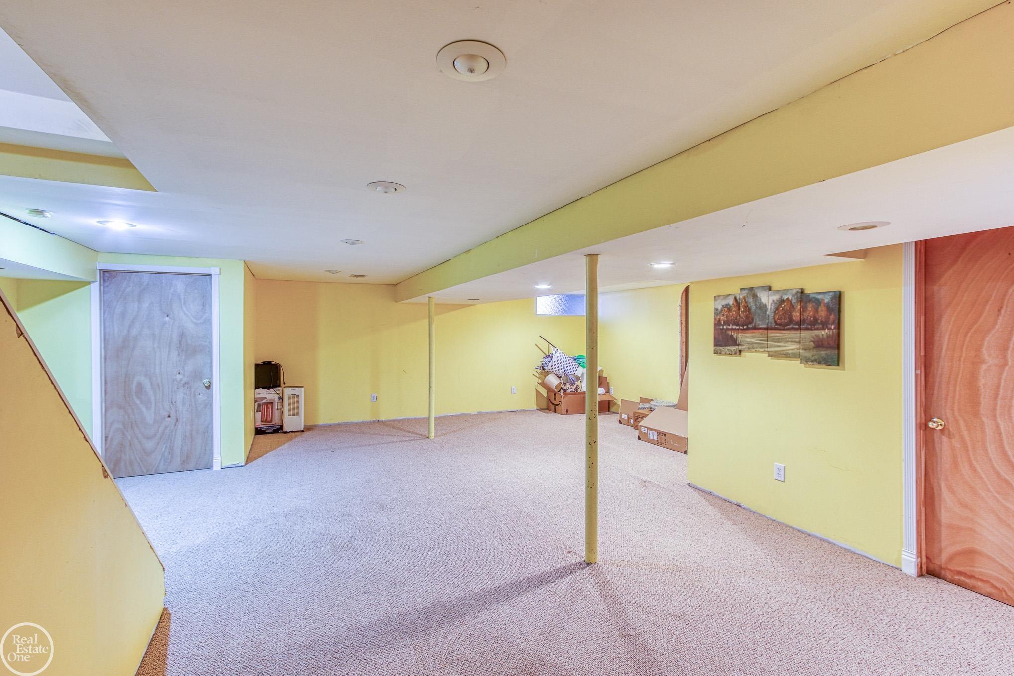 16317 Judiciary Road Macomb, MI 48044 - Photo 39 of 64 50105561-39.JPG