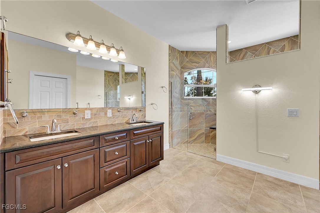 233 Fairway Road Rotonda West, FL 33947 - Photo 29 of 50 Gallery Image 29