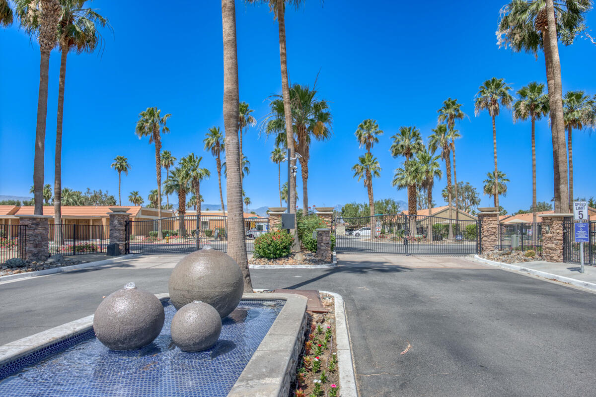 40800 Breezy Pass Road, Unit B Palm Desert, CA 92211 - Photo 29 of 36 38