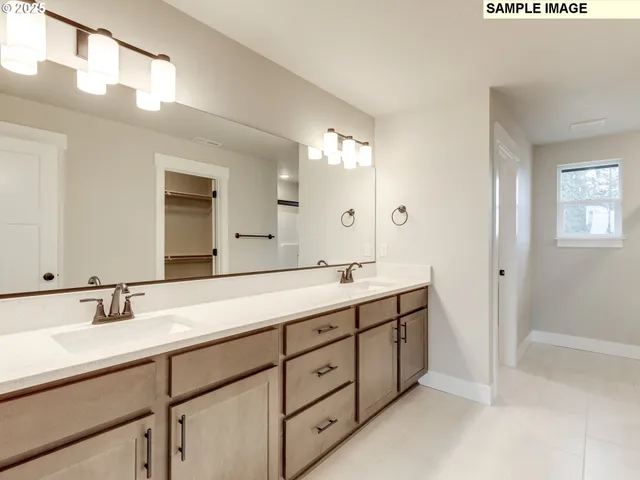 $589,999 | 2207 East Badger Way, La Center, WA 98629