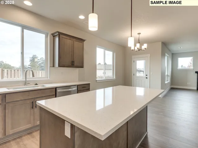 $589,999 | 2207 East Badger Way, La Center, WA 98629