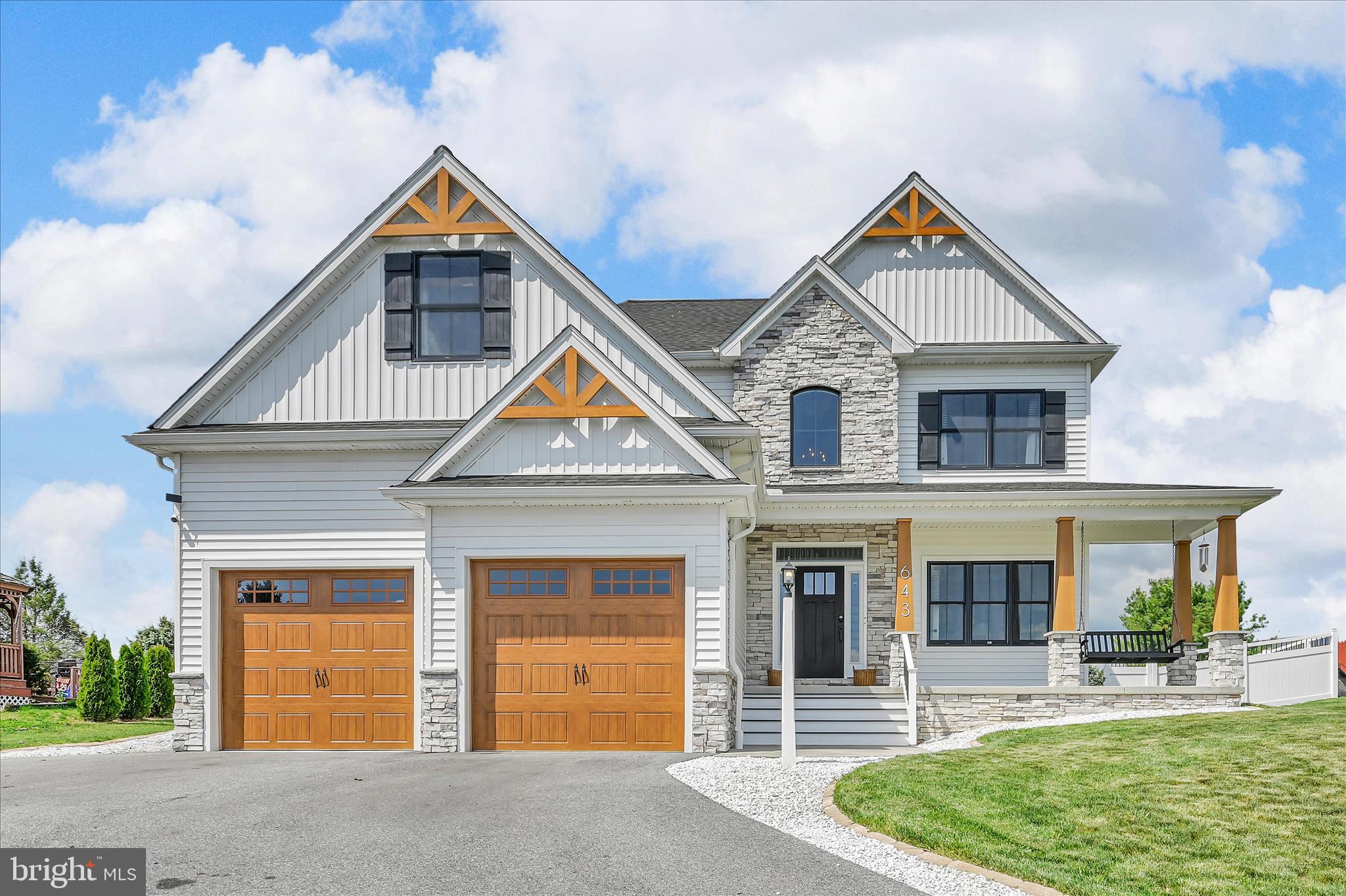 643 Ridgeview Road South Elizabethtown, PA 17022 - Photo 1 of 1 Exterior Front