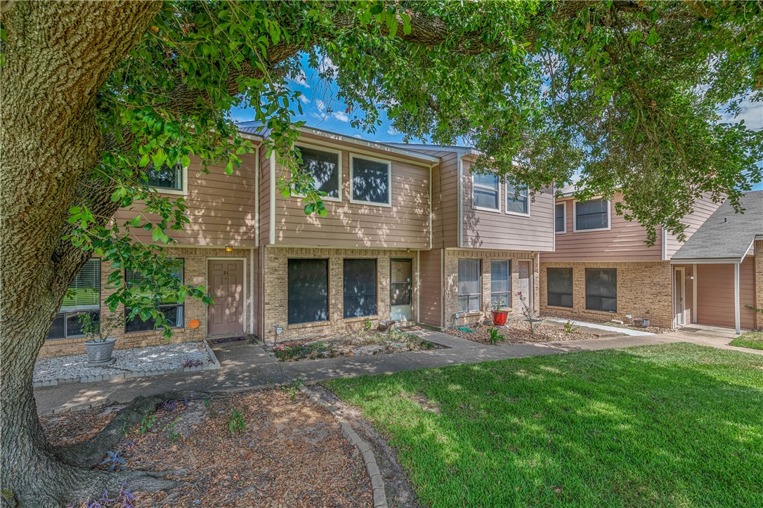 2807 Wildflower Drive, Unit 20 Bryan, TX 77802 - Photo 2 of 16
