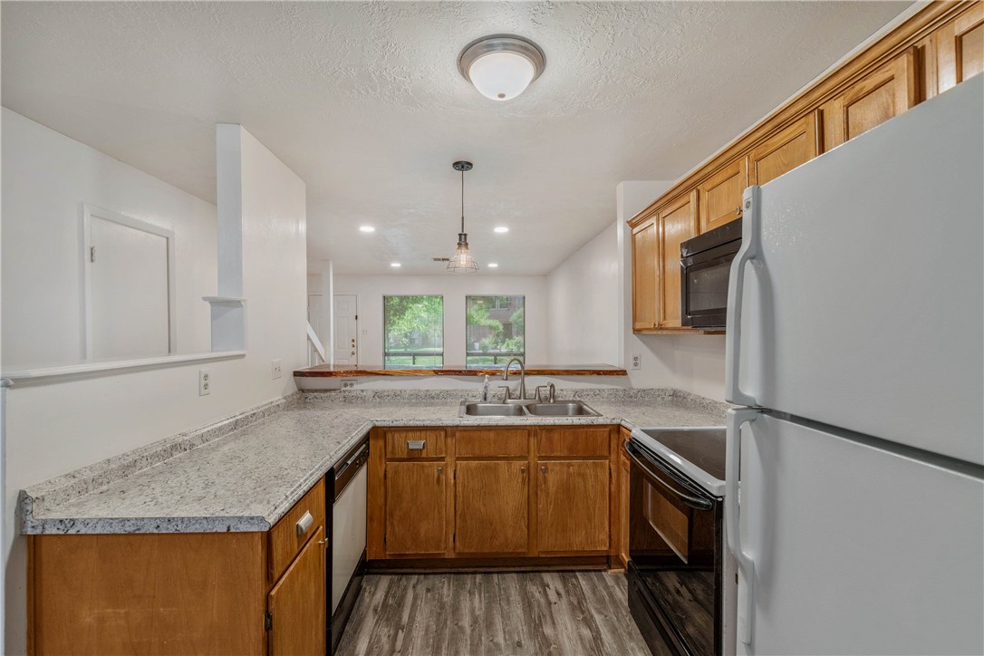 2807 Wildflower Drive, Unit 20 Bryan, TX 77802 - Photo 10 of 16