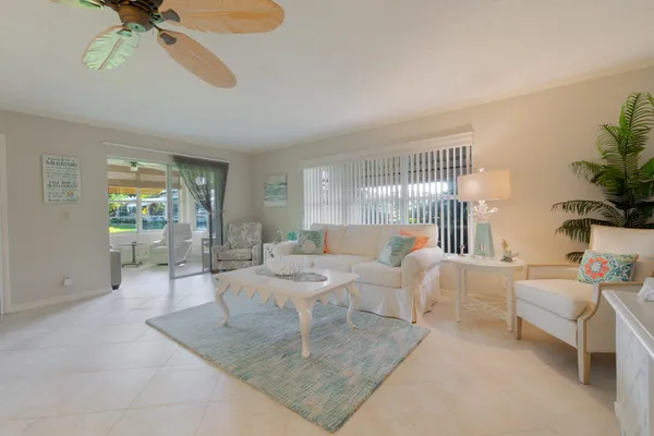 $199,000 | 1042 North Drive, Unit A, Delray Beach, FL 33445