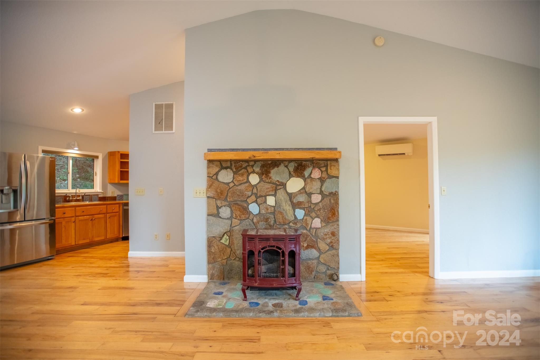 46 Bennett Branch Road Green Mountain, NC 28740 - Photo 9 of 48 Gallery Image 9