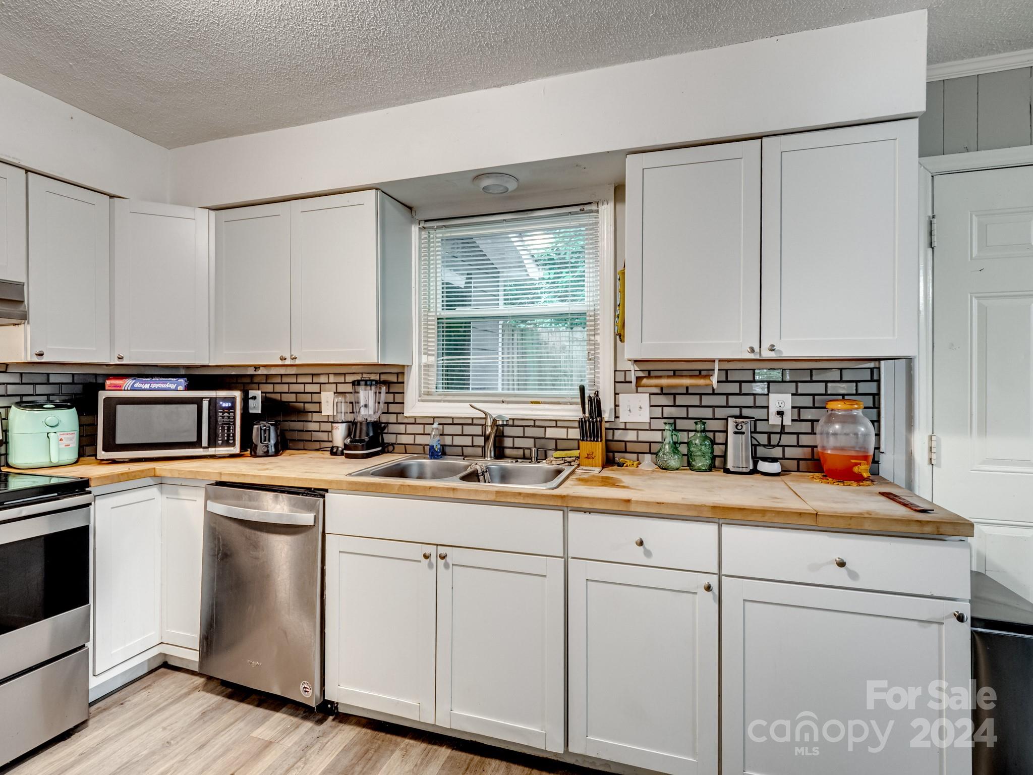 501 King Edward Road Charlotte, NC 28211 - Photo 11 of 26