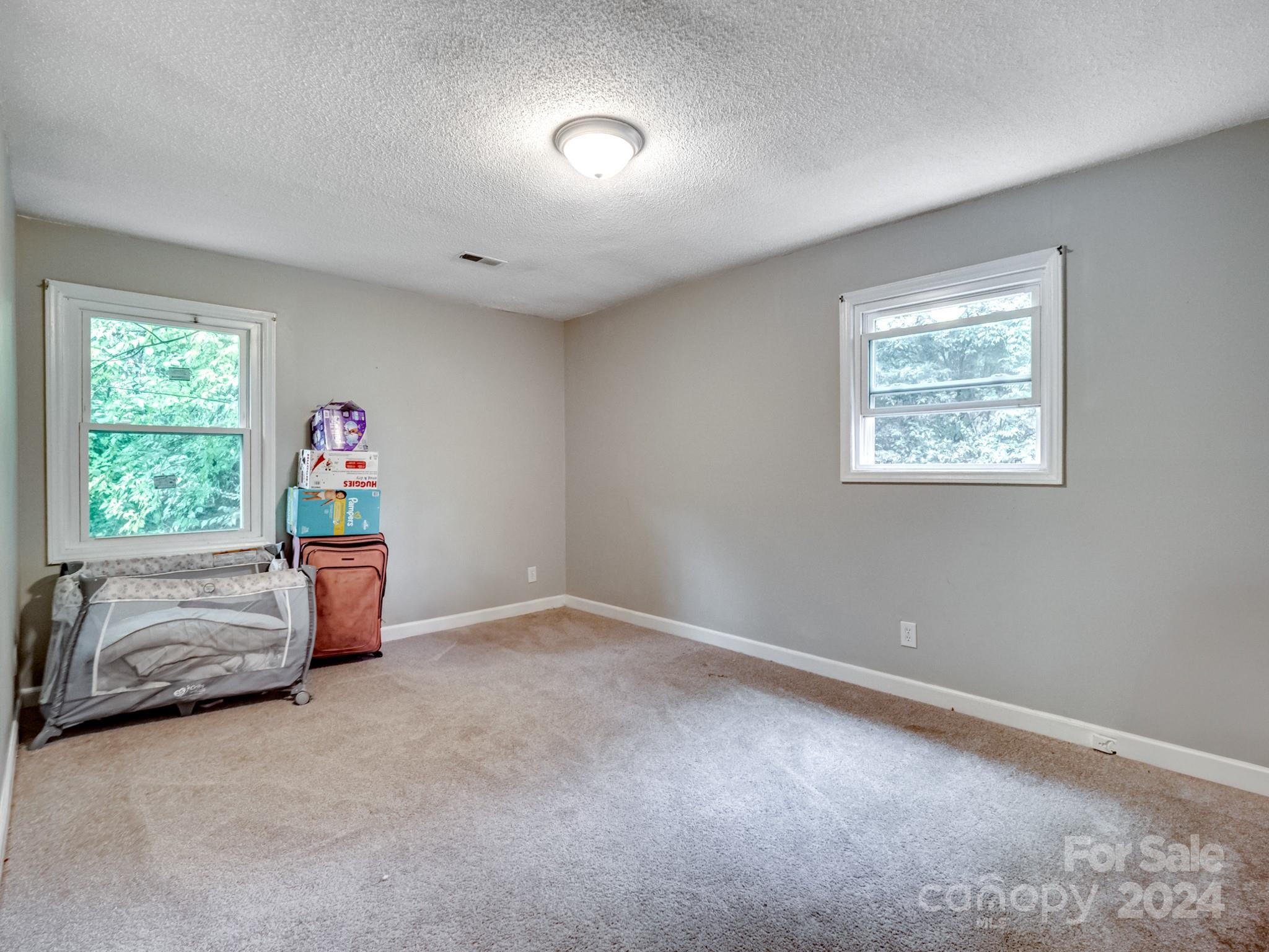 501 King Edward Road Charlotte, NC 28211 - Photo 12 of 26