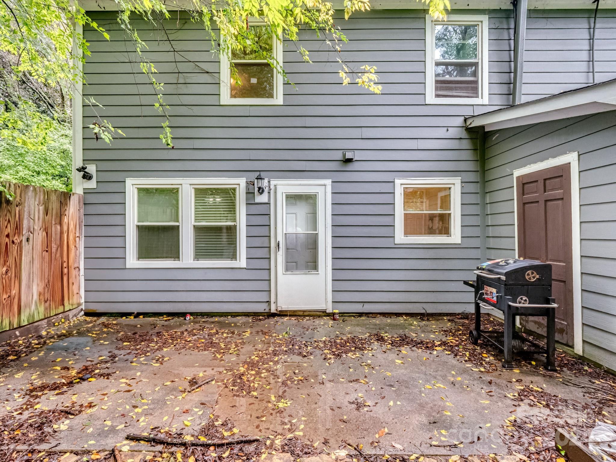 501 King Edward Road Charlotte, NC 28211 - Photo 14 of 26