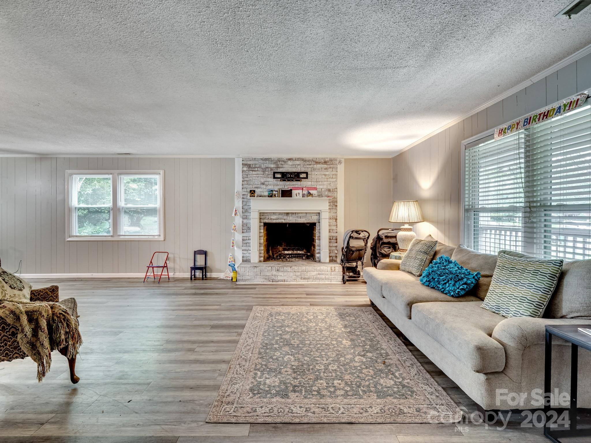 501 King Edward Road Charlotte, NC 28211 - Photo 5 of 26