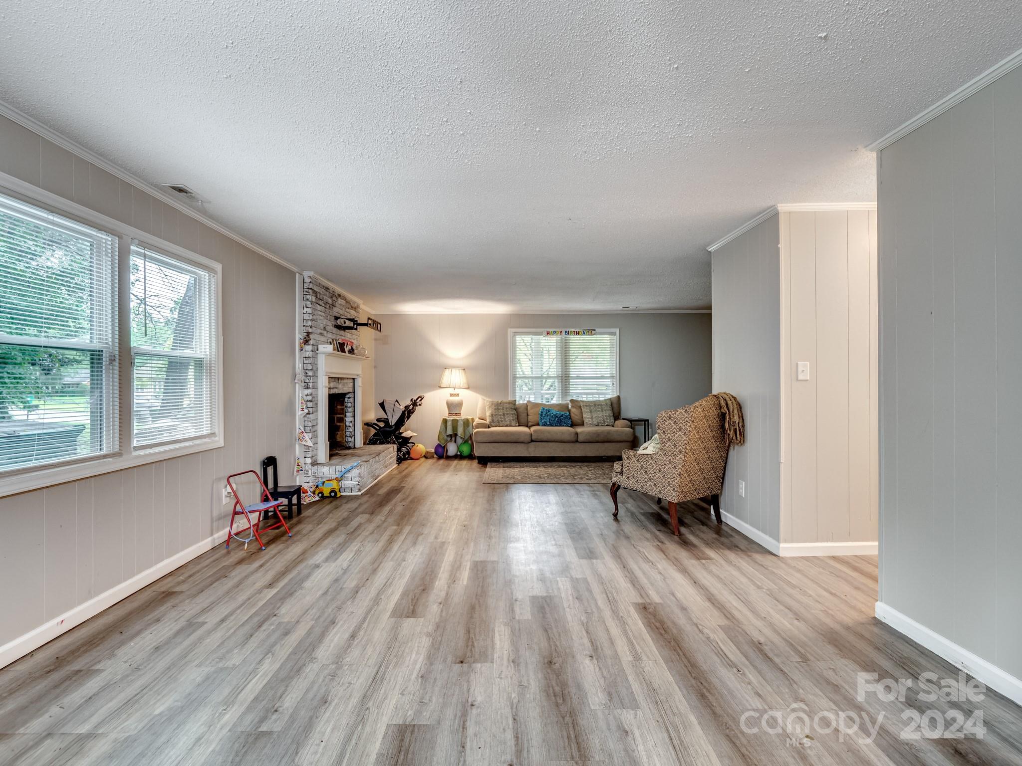 501 King Edward Road Charlotte, NC 28211 - Photo 8 of 26