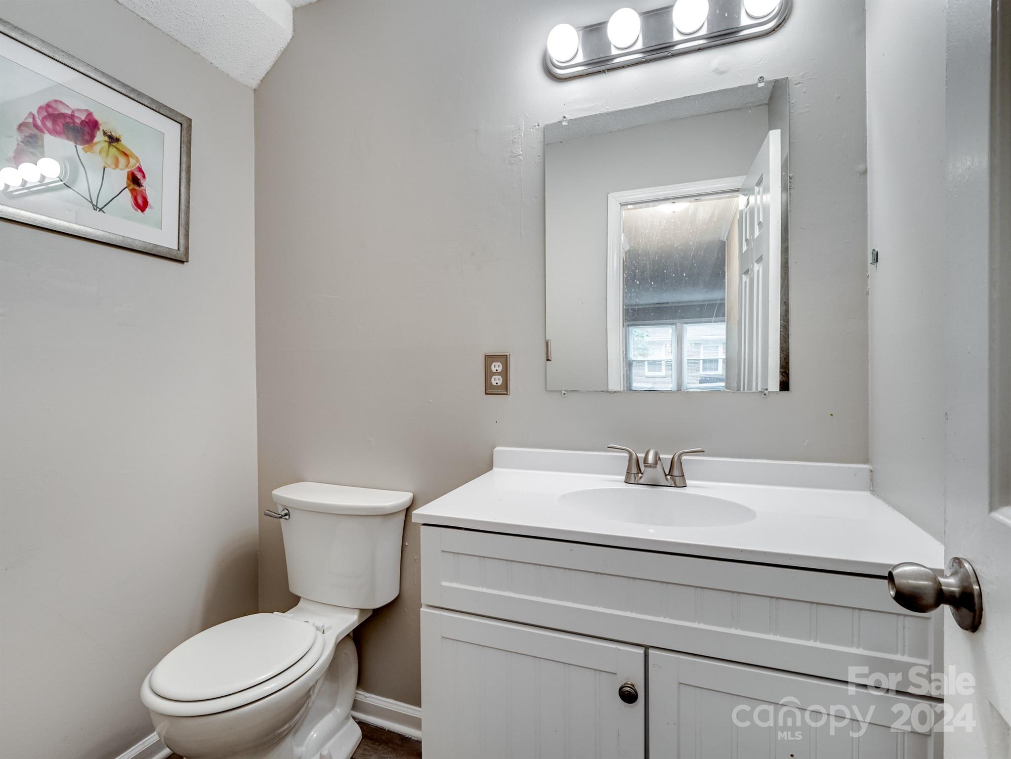 501 King Edward Road Charlotte, NC 28211 - Photo 10 of 26