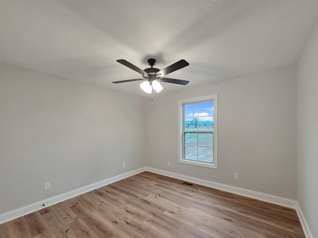 11869 Franklin Road Franklin, KY 42134 - Photo 10 of 16 Gallery Image 10