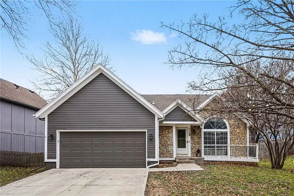$380,000 | 1126 East Charlotte Town Road, Olathe, KS 66061