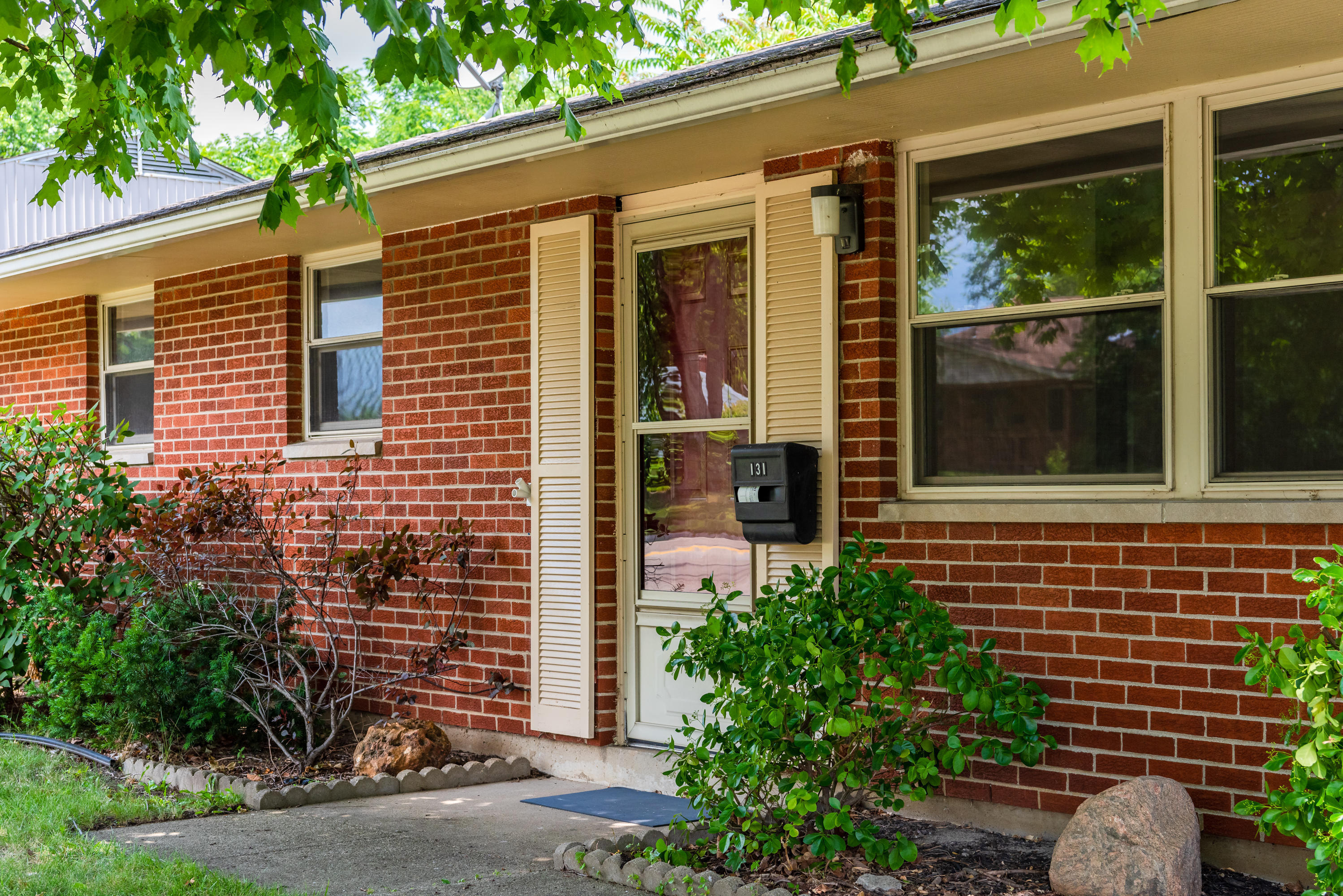 131 West Dayton-Yellow Springs Road Fairborn, OH 45324 - Photo 4 of 33