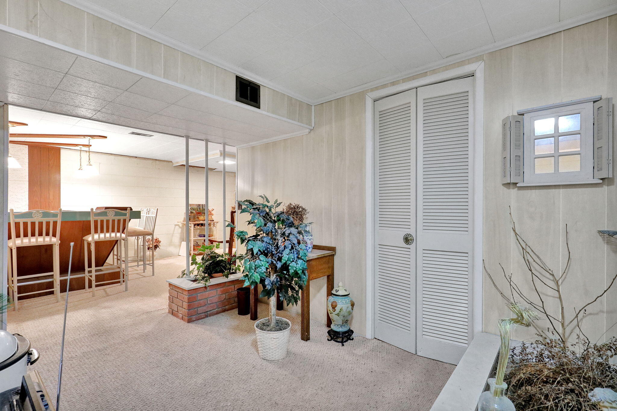 16092 Center Road East Lansing, MI 48823 - Photo 29 of 38 Photo 28