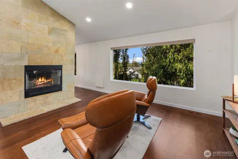 $1,125,000 | 13110 244th Avenue Southeast, Issaquah, WA 98027