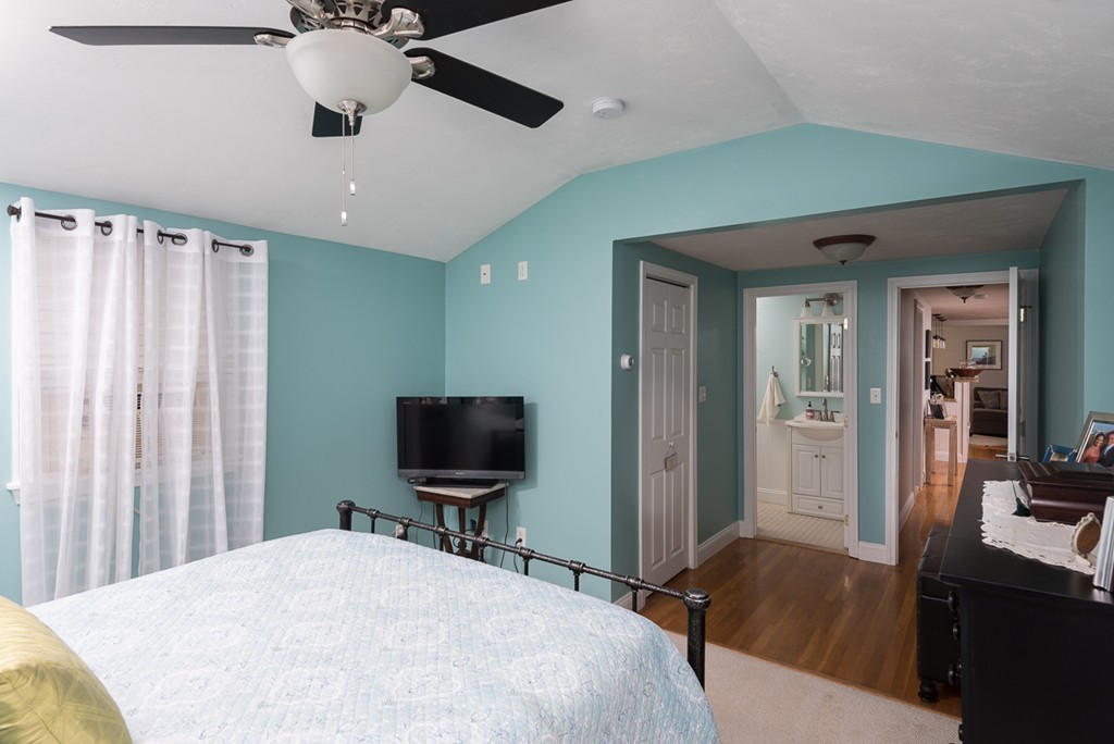 232 Stockbridge Road Scituate, MA 02066 - Photo 14 of 22 Gallery Image 14