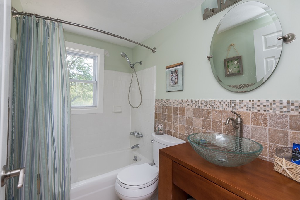 232 Stockbridge Road Scituate, MA 02066 - Photo 17 of 22 Gallery Image 17