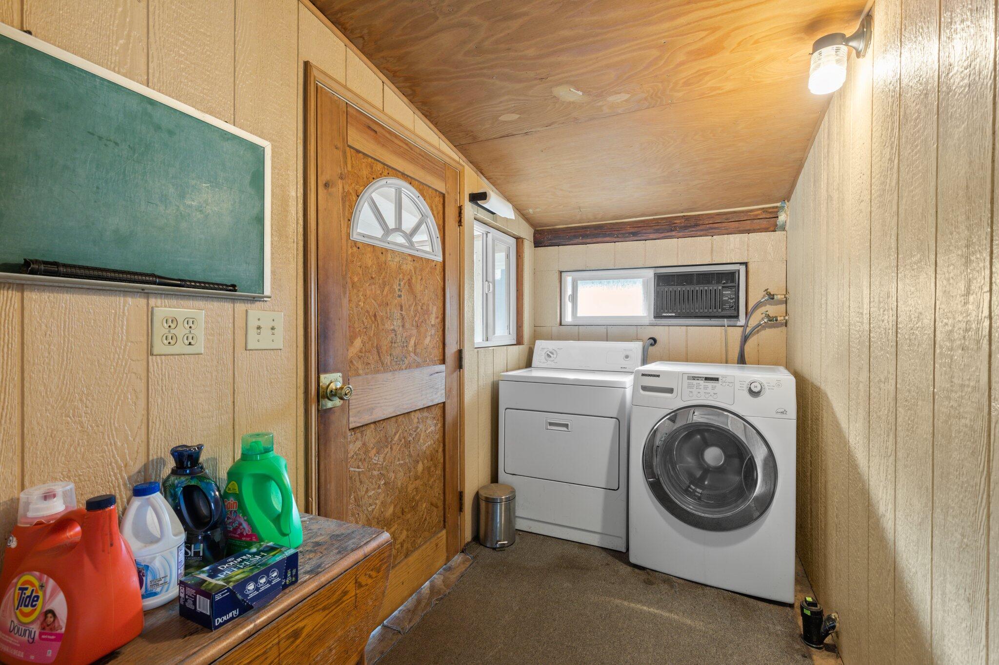 5445 West Side Road Cave Junction, OR 97523 - Photo 5 of 50 5-web-or-mls-WCIL0004