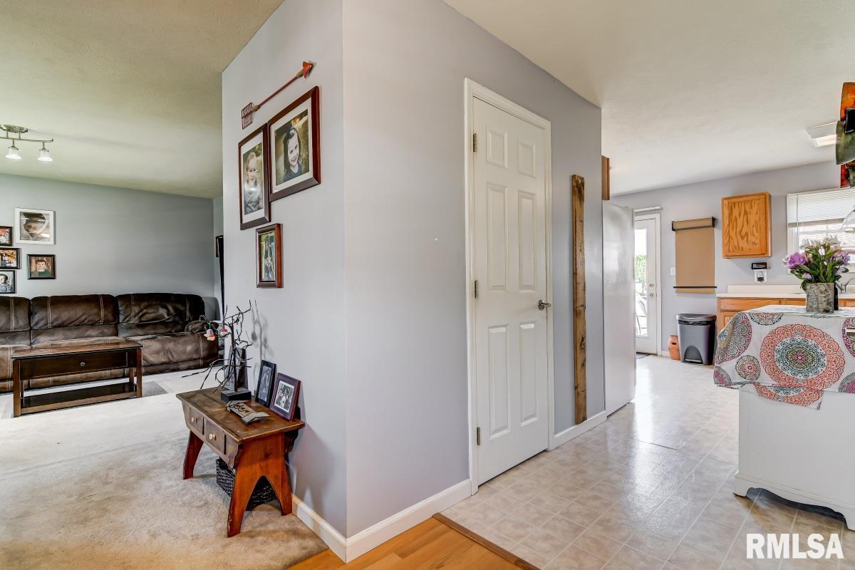 3701 Kerry Boulevard Springfield, IL 62712 - Photo 4 of 38