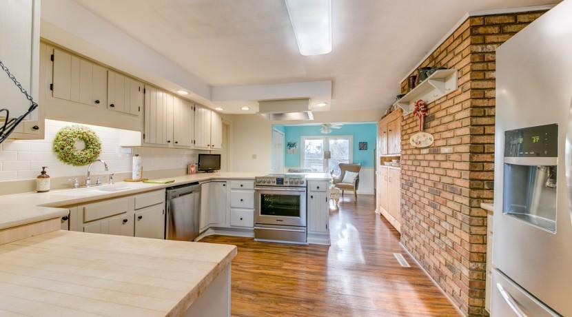 2691 Springwood Road Fincastle, VA 24090 - Photo 13 of 40 kitchen 2