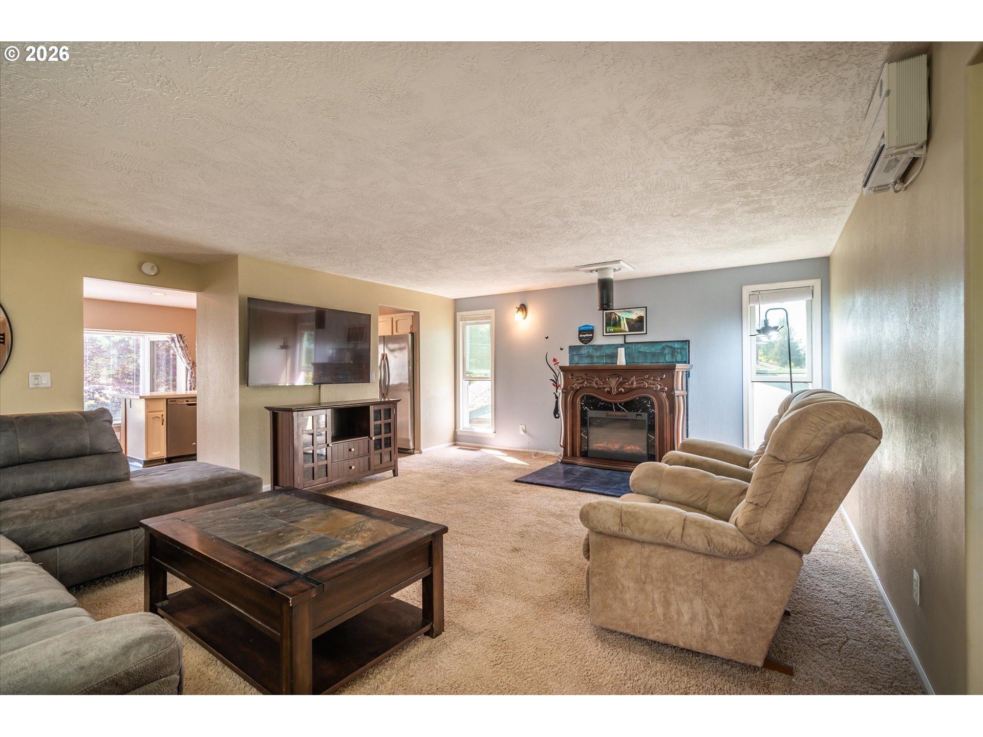 1750 Lincoln Road Coos Bay, OR 97420 - Photo 17 of 48 Living Room
