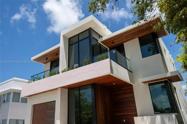 $36,900 | 345 West 46th Street, Unit 345, Miami Beach, FL 33140