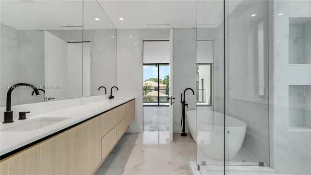 $36,900 | 345 West 46th Street, Unit 345, Miami Beach, FL 33140