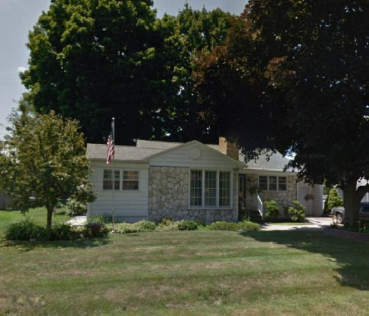 2128 Hamstead Road Northwest Grand Rapids, MI 49504 - Photo 1 of 1 Front Photo