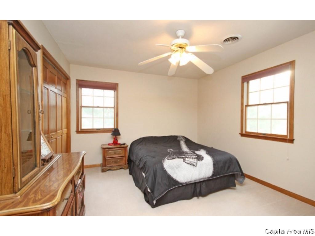 4000 Springer Lane Springfield, IL 62711 - Photo 25 of 34