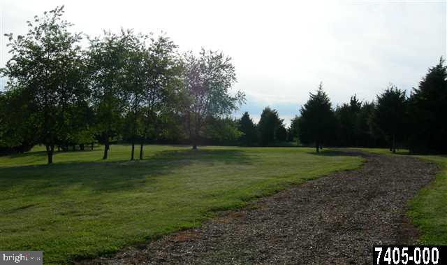 180 Swetland Road, Unit 2 Gettysburg, PA 17325 - Photo 3 of 10