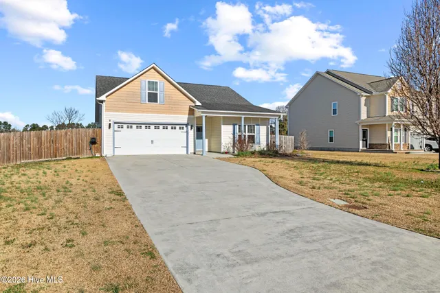 $300,000 | 127 Landover Drive, Richlands, NC 28574