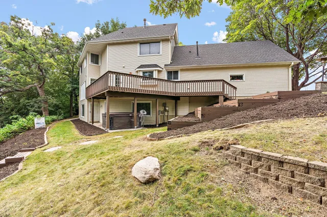 $6,800 | 12060 48th Avenue North, Plymouth, MN 55442