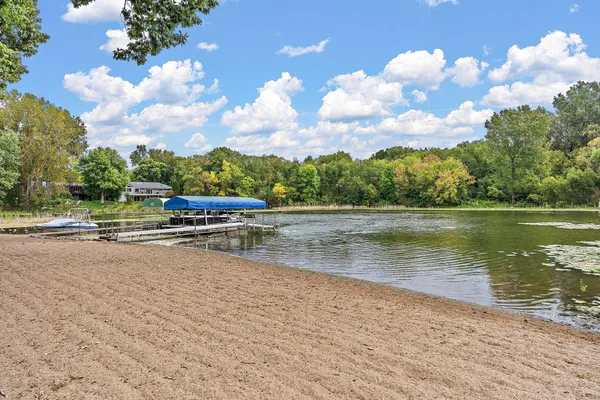 $6,800 | 12060 48th Avenue North, Plymouth, MN 55442