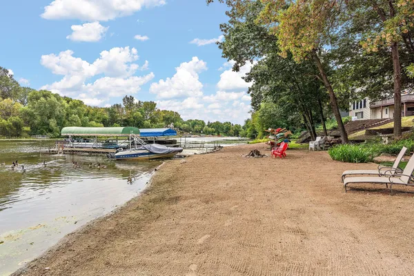$6,800 | 12060 48th Avenue North, Plymouth, MN 55442