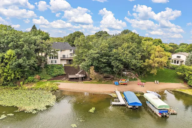 $6,800 | 12060 48th Avenue North, Plymouth, MN 55442