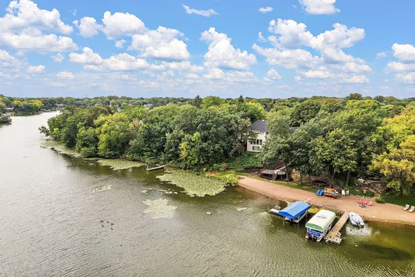 $6,800 | 12060 48th Avenue North, Plymouth, MN 55442