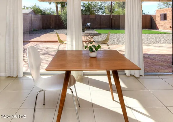 $2,295 | 5050 East Julia Street, Tucson, AZ 85711
