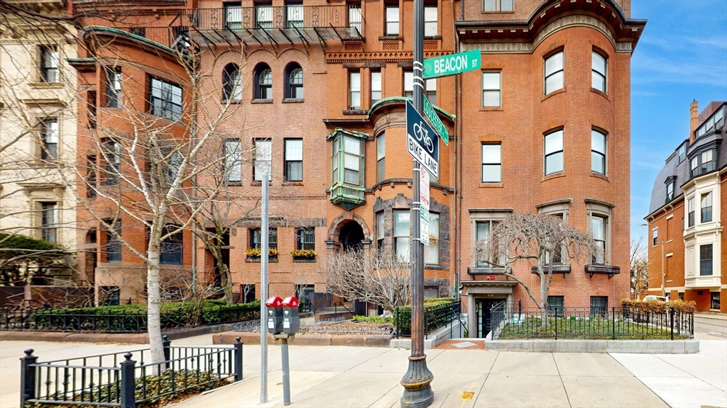 404 Beacon Street, Unit 2 Boston, MA 02115 - Photo 1 of 27