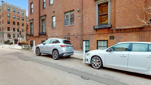 $10,000 | 404 Beacon Street, Unit 2, Boston, MA 02115