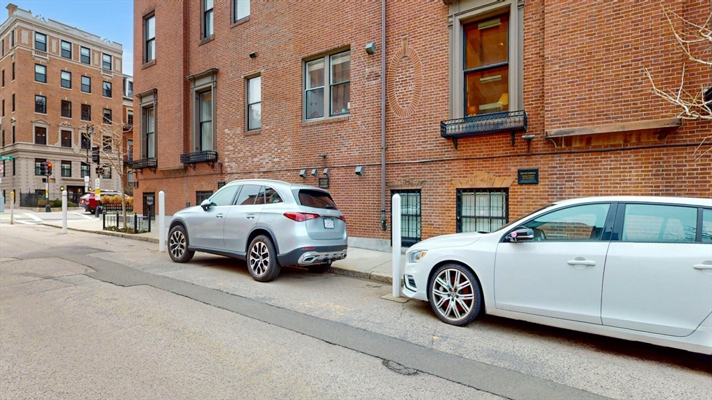 404 Beacon Street, Unit 2 Boston, MA 02115 - Photo 24 of 27