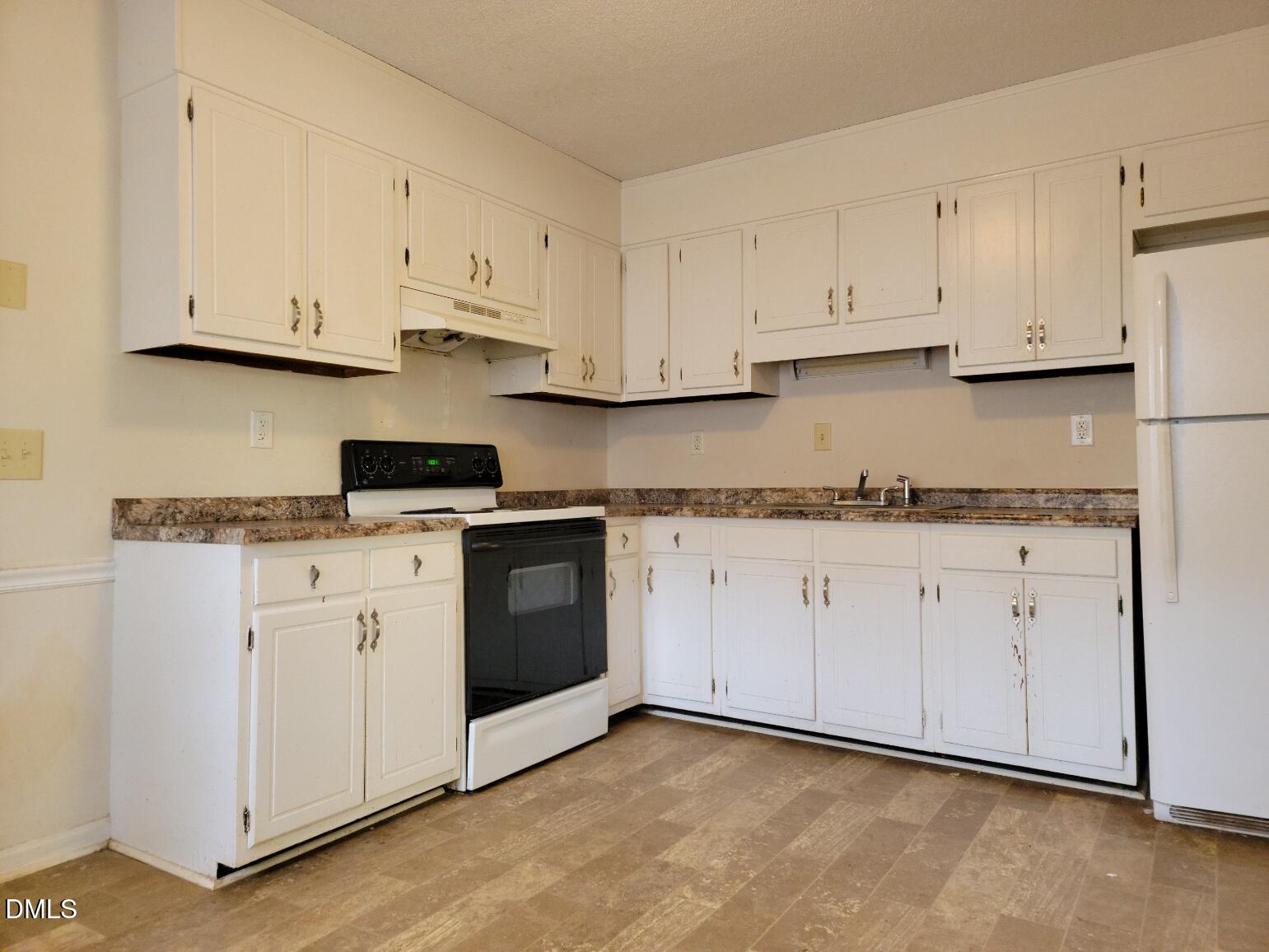 809 Plentywood Court Raleigh, NC 27615 - Photo 4 of 13 download (3)